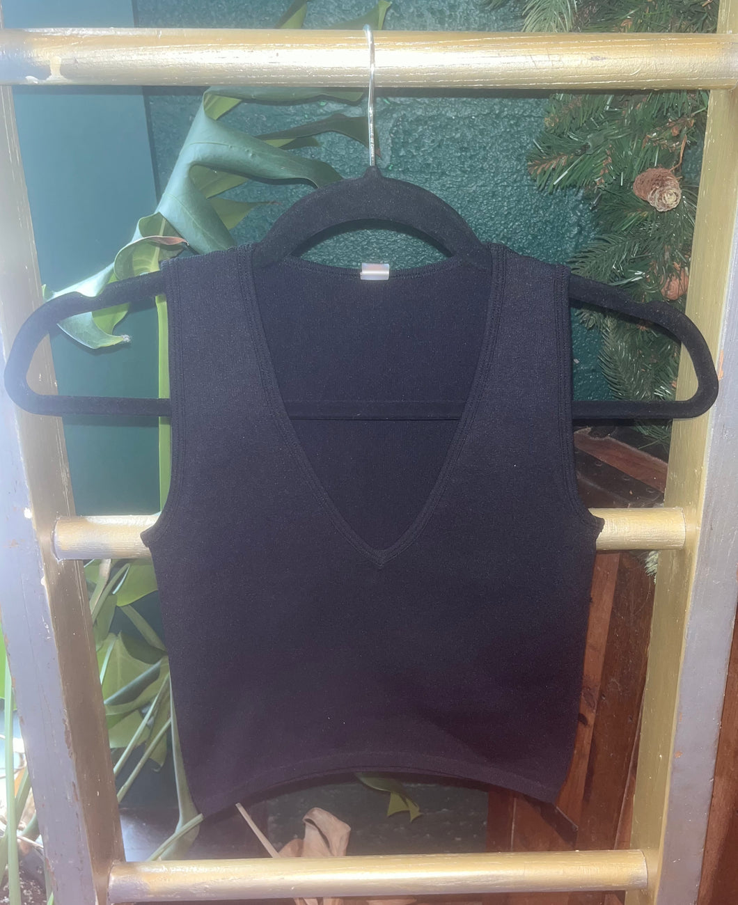 Seamless V-Neck Tank